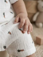 Organik Pamuk Havuç Desenli Müslin Bebek Tulum - Görsel 3