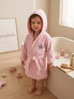 %100 Organik Pamuk Pembe Koala Detaylı Kapüşonlu Çocuk Bornoz – Premium Yumuşak ve Yüksek Emici